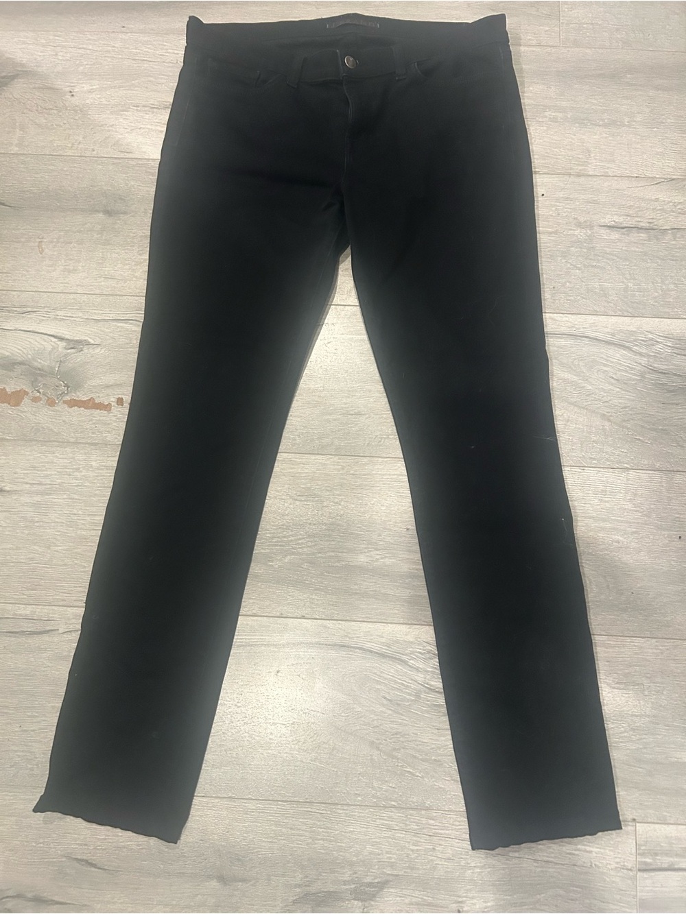 RETAIL $174 J Brand “Petite Pencil Leg” Size 32